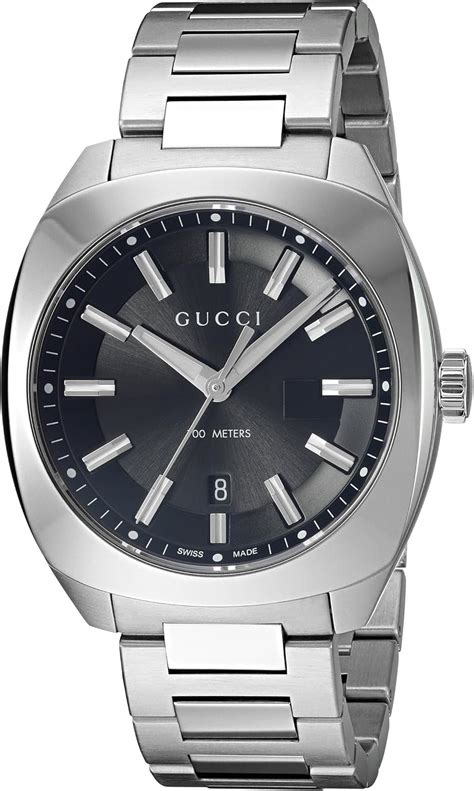 Montre Gucci pour homme .